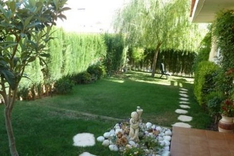 Townhouse for sale in La Nucia, Alicante, Spain 3 bedrooms, 240 sq.m. No. 46192 - photo 4