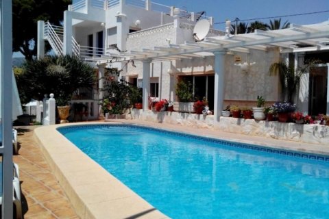 Hotel for sale in Calpe, Alicante, Spain 17 bedrooms, 400 sq.m. No. 45026 - photo 1