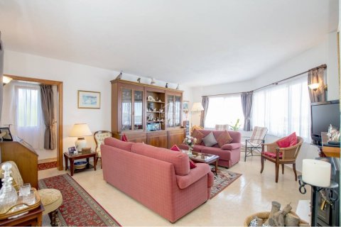 Villa for sale in Mahon, Menorca, Spain 3 bedrooms, 240 sq.m. No. 47412 - photo 3