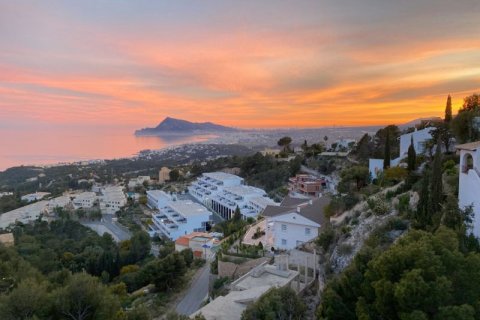 Villa for sale in Altea, Alicante, Spain 4 bedrooms, 500 sq.m. No. 42541 - photo 2