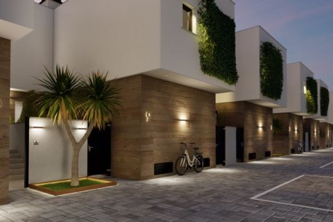 Townhouse for sale in Alicante, Spain 4 bedrooms, 270 sq.m. No. 42121 - photo 4