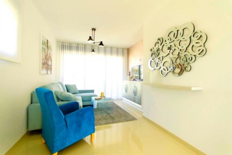 Townhouse for sale in Torrevieja, Alicante, Spain 2 bedrooms, 120 sq.m. No. 43170 - photo 5