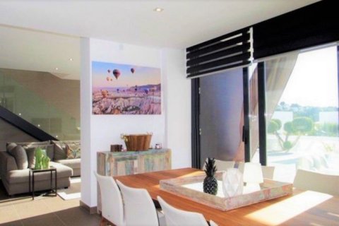 Villa for sale in Moraira, Alicante, Spain 4 bedrooms, 228 sq.m. No. 43541 - photo 5