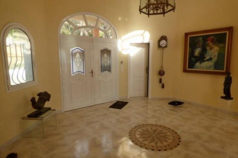 Villa for sale in Altea, Alicante, Spain 3 bedrooms, 380 sq.m. No. 43683 - photo 8