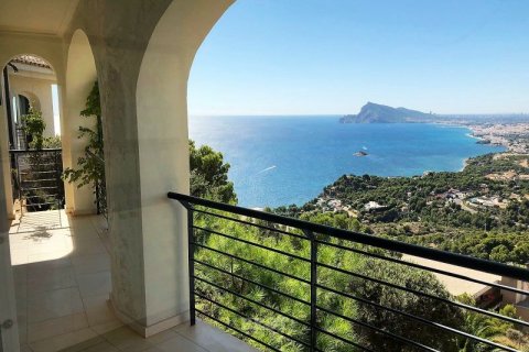 Villa for sale in Altea, Alicante, Spain 5 bedrooms, 370 sq.m. No. 43193 - photo 9