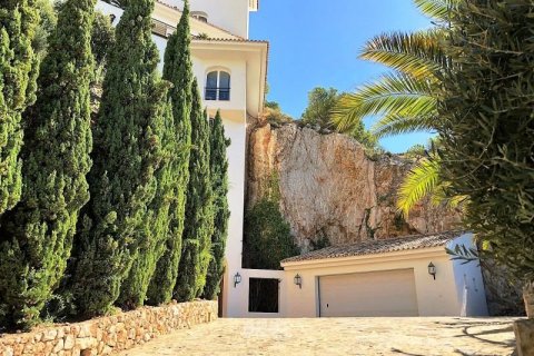 Villa for sale in Altea, Alicante, Spain 5 bedrooms, 370 sq.m. No. 43193 - photo 4