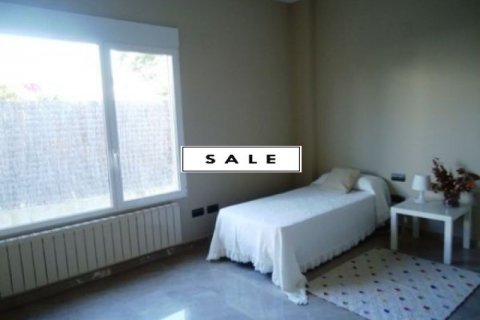 Villa for sale in Valencia, Spain 5 bedrooms, 440 sq.m. No. 45268 - photo 10