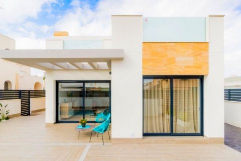 Villa for sale in Torrevieja, Alicante, Spain 3 bedrooms, 274 sq.m. No. 43350 - photo 1