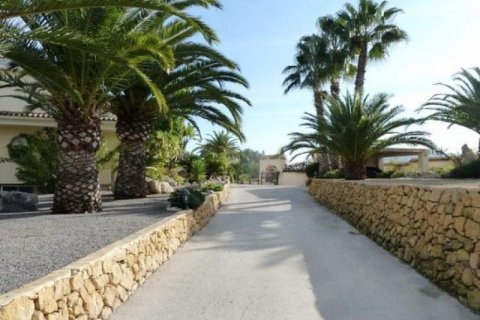 Villa for sale in Alfaz del Pi, Alicante, Spain 8 bedrooms, 1 sq.m. No. 43875 - photo 9