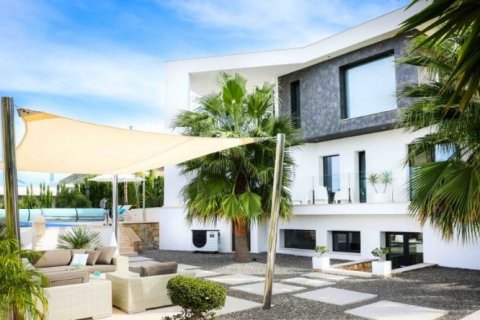 Villa for sale in Javea, Alicante, Spain 4 bedrooms, 365 sq.m. No. 43838 - photo 1