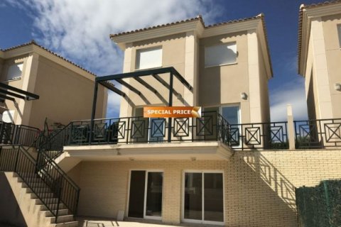 Villa for sale in La Nucia, Alicante, Spain 4 bedrooms, 280 sq.m. No. 45699 - photo 1