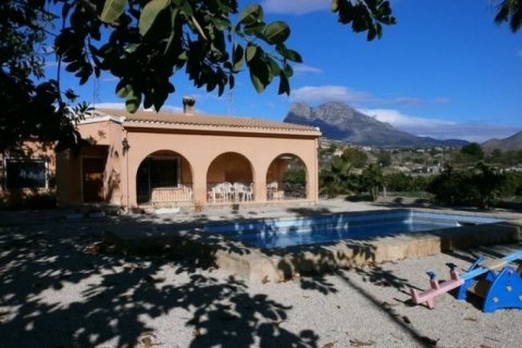 Villa for sale in Villajoyosa, Alicante, Spain 3 bedrooms, 120 sq.m. No. 44579 - photo 1