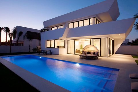 Villa for sale in Quesada, Jaen, Spain 4 bedrooms, 185 sq.m. No. 44944 - photo 3