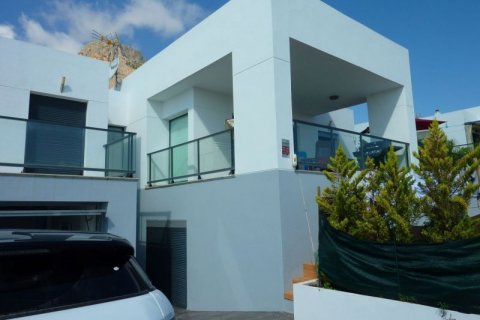 Villa for sale in Polop, Alicante, Spain 3 bedrooms, 280 sq.m. No. 41546 - photo 1