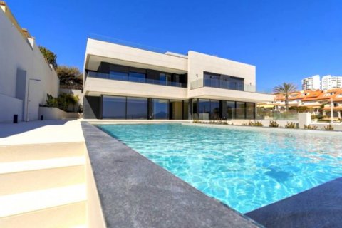 Villa for sale in Alicante, Spain 4 bedrooms, 513 sq.m. No. 45493 - photo 1