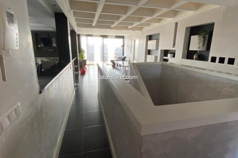 Villa for sale in Caldes de Malavella, Girona, Spain 6 bedrooms, 320 sq.m. No. 40917 - photo 13