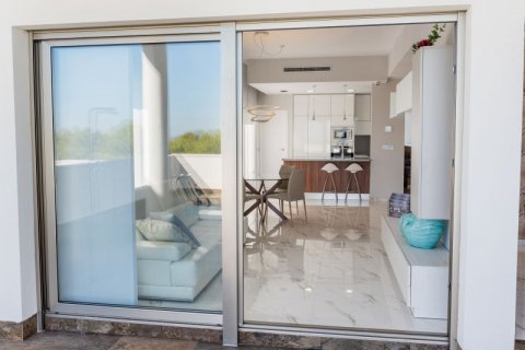 Villa for sale in Alicante, Spain 3 bedrooms, 331 sq.m. No. 42647 - photo 8