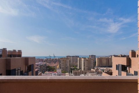 Apartment for sale in Alicante, Spain 4 bedrooms, 153 sq.m. No. 45873 - photo 3