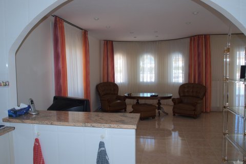 Villa for sale in Roses, Girona, Spain 3 bedrooms, 160 sq.m. No. 41441 - photo 4