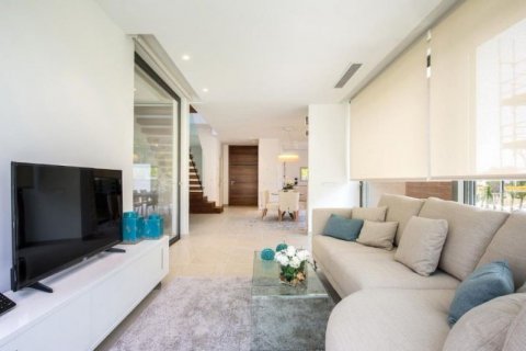 Villa for sale in Benidorm, Alicante, Spain 3 bedrooms, 200 sq.m. No. 46239 - photo 5