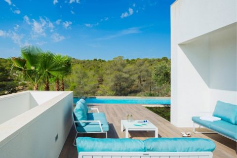 Villa for sale in Alicante, Spain 4 bedrooms, 245 sq.m. No. 45762 - photo 3