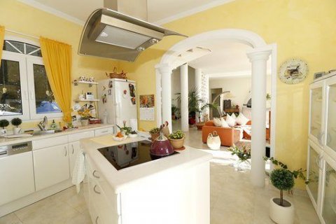 Villa for sale in Altea, Alicante, Spain 3 bedrooms, 280 sq.m. No. 43847 - photo 10