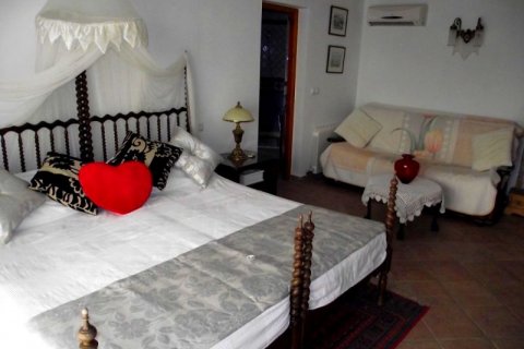 Villa for sale in Javea, Alicante, Spain 5 bedrooms, 309 sq.m. No. 43580 - photo 10