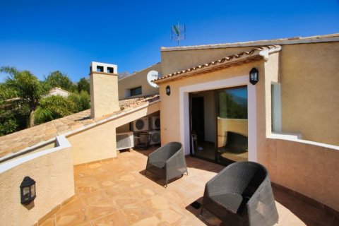 Villa for sale in Altea, Alicante, Spain 4 bedrooms, 341 sq.m. No. 42971 - photo 6