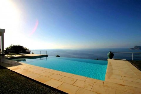 Villa for sale in Altea, Alicante, Spain 5 bedrooms, 400 sq.m. No. 45675 - photo 2