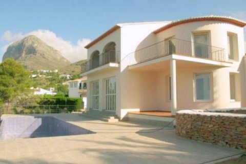 Villa for sale in Javea, Alicante, Spain 4 bedrooms, 355 sq.m. No. 46210 - photo 1