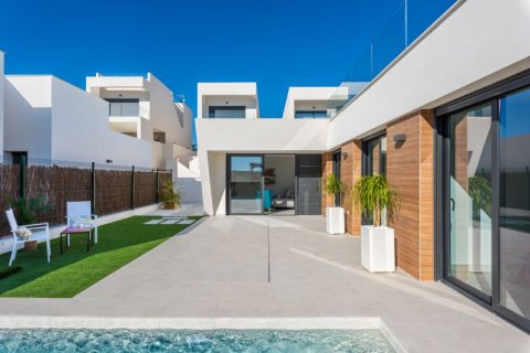 Villa for sale in Quesada, Jaen, Spain 3 bedrooms, 239 sq.m. No. 43297 - photo 4