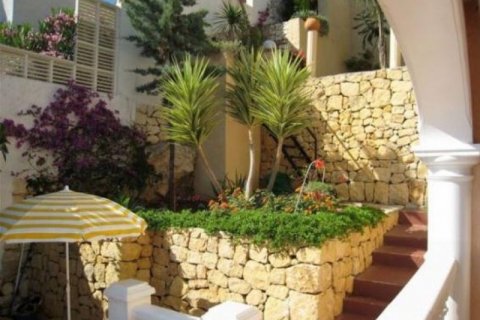 Villa for sale in Calpe, Alicante, Spain 3 bedrooms, 155 sq.m. No. 44422 - photo 2