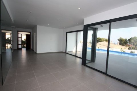 Villa for sale in Calpe, Alicante, Spain 4 bedrooms, 243 sq.m. No. 42993 - photo 6