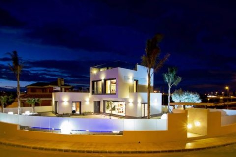 Villa for sale in Campoamor, Alicante, Spain 3 bedrooms, 194 sq.m. No. 43034 - photo 3