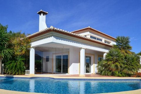 Villa for sale in Javea, Alicante, Spain 3 bedrooms, 250 sq.m. No. 45280 - photo 2