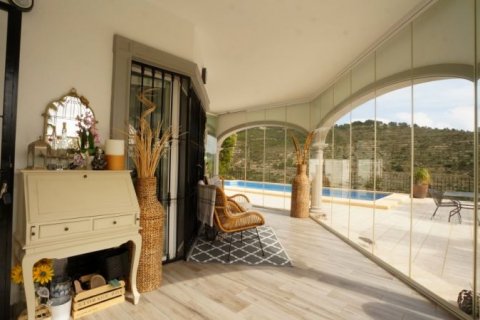 Villa for sale in Calpe, Alicante, Spain 5 bedrooms, 262 sq.m. No. 42602 - photo 6