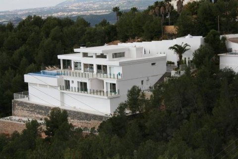 Villa for sale in Altea, Alicante, Spain 6 bedrooms, 610 sq.m. No. 43927 - photo 1