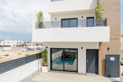 Villa for sale in Rojales, Alicante, Spain 3 bedrooms, 170 sq.m. No. 42518 - photo 4