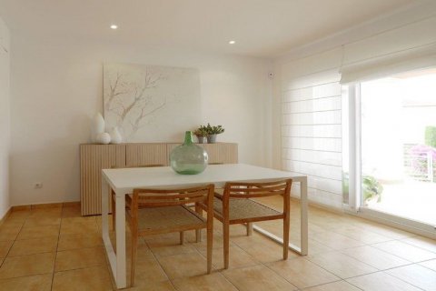 Villa for sale in Calpe, Alicante, Spain 3 bedrooms, 100 sq.m. No. 43854 - photo 9