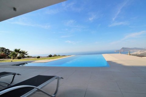 Villa for sale in Altea, Alicante, Spain 4 bedrooms, 320 sq.m. No. 45620 - photo 6