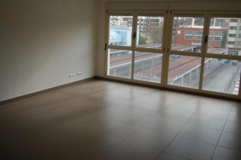 Apartment for sale in Alicante, Spain 4 bedrooms, 170 sq.m. No. 46093 - photo 2