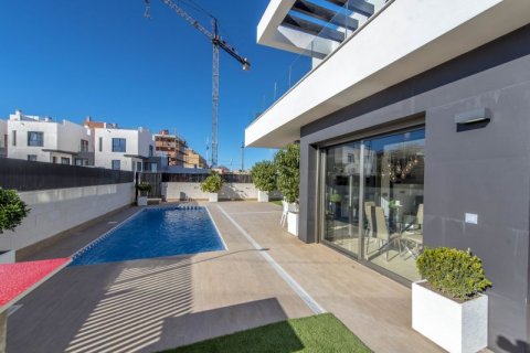 Villa for sale in Campoamor, Alicante, Spain 3 bedrooms, 140 sq.m. No. 42413 - photo 2