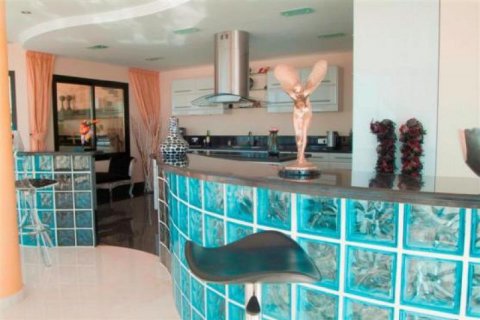 Villa for sale in Altea, Alicante, Spain 4 bedrooms, 750 sq.m. No. 43761 - photo 5