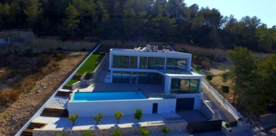 Villa in Javea, Alicante, Spain 4 bedrooms, 523 sq.m. No. 45400