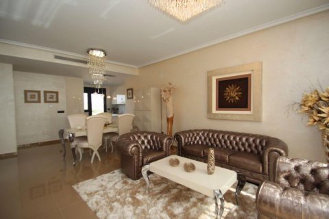 Villa for sale in Villamartin, Alicante, Spain 3 bedrooms, 156 sq.m. No. 43306 - photo 9