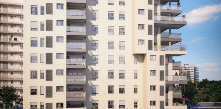 Apartment in Alicante, Spain 4 bedrooms, 116 sq.m. No. 45968