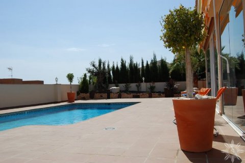 Villa for sale in Finestrat, Alicante, Spain 5 bedrooms, 380 sq.m. No. 41398 - photo 8