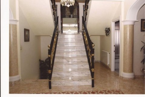 Villa for sale Alicante, Spain 4 bedrooms, 300 sq.m. No. 46075 - photo 4
