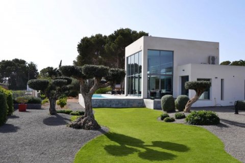 Villa for sale in Alfaz del Pi, Alicante, Spain 4 bedrooms, 250 sq.m. No. 44594 - photo 2