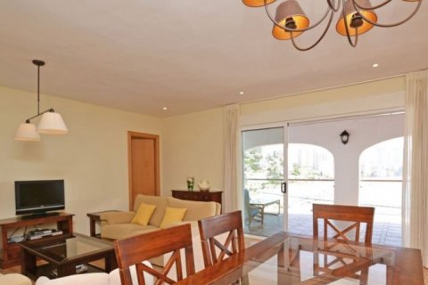 Villa for sale in Benidorm, Alicante, Spain 5 bedrooms, 180 sq.m. No. 44035 - photo 5
